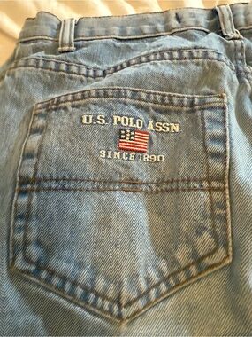 VintageU.S. Polo Assn. Light Blue Denim Jeans with Embroidered Flag. 31x32
